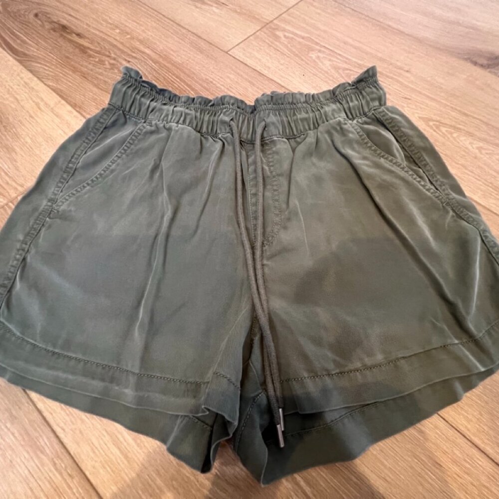 LOFT Women's Pull-On Twill Shorts - M